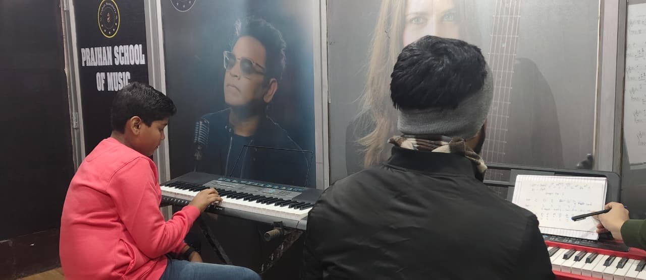 Prajhan Music Moments